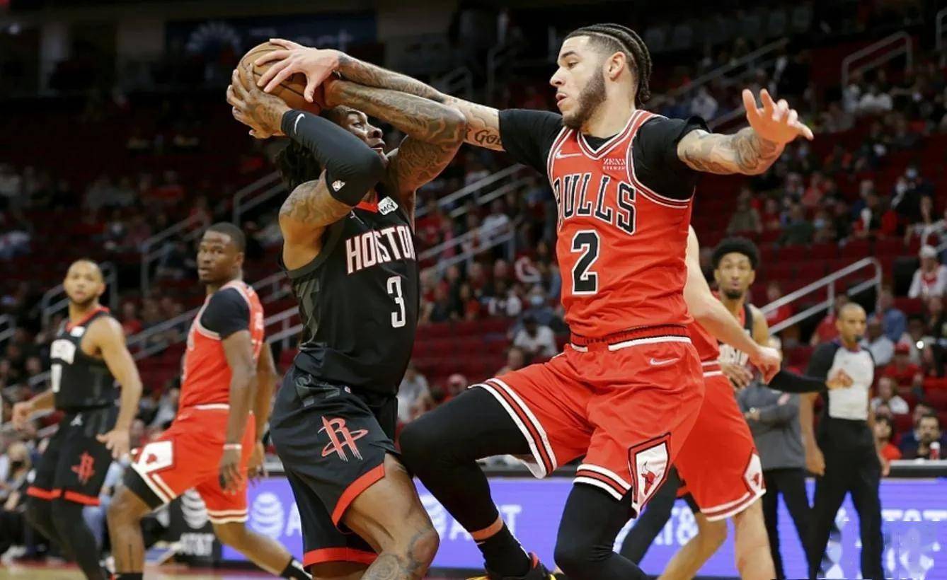 开云在线-包含转折点芝加哥公牛伤情更新,德甲训练课后攻防权衡,球迷炸锅,心理建设被强调的词条