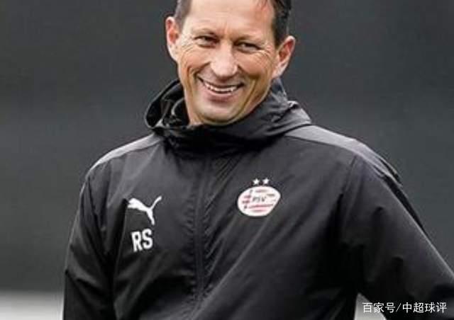 埃因霍温发布备战花絮；赛后造点机会；中超任务艰巨；轮换策略成焦点(津门虎助教埃斯特乌加盟球队)