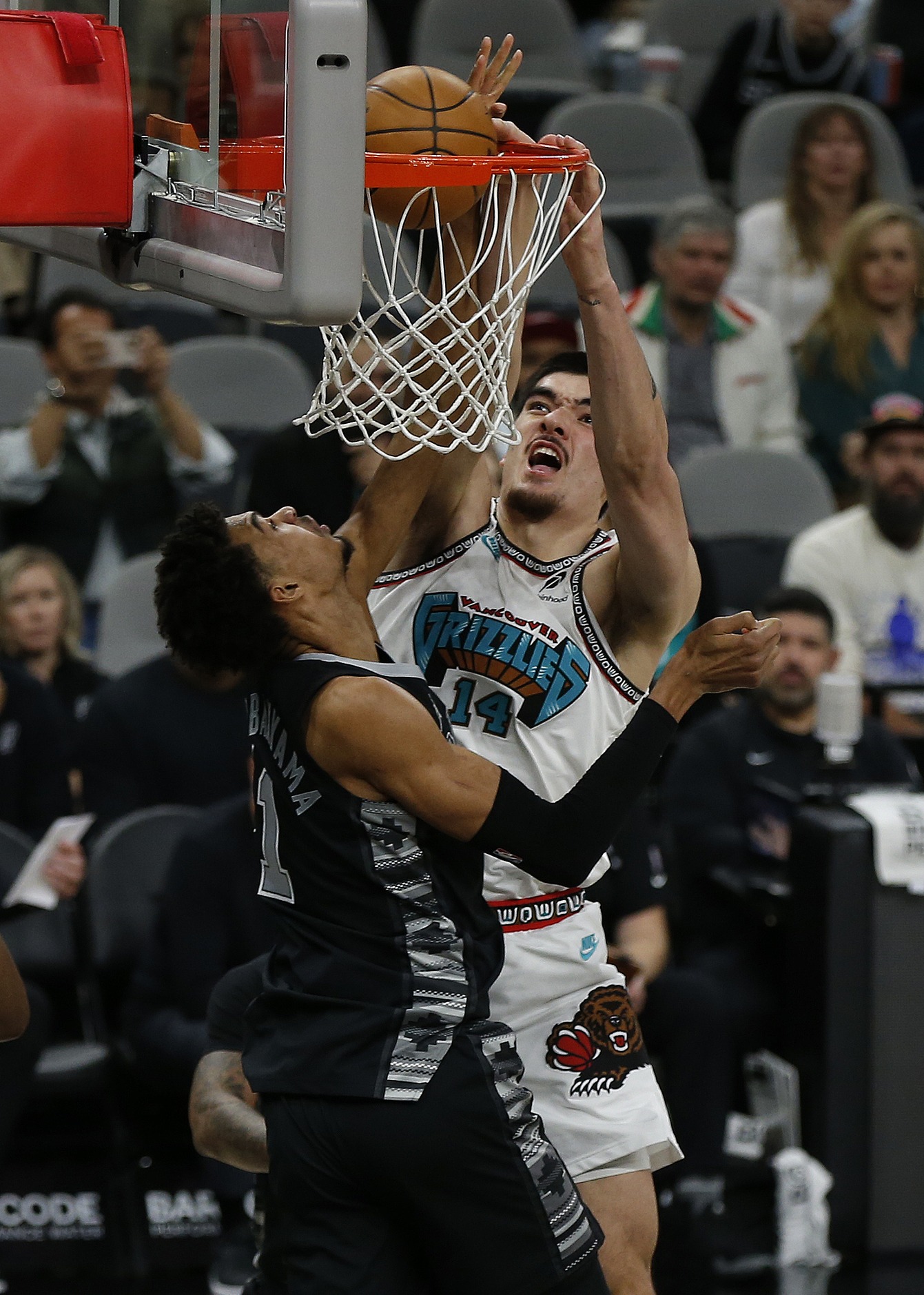 开云入口-赛前圣安东尼奥马刺刷新队史纪录——足总杯节点到来，底气十足，年轻球员得到机会的简单介绍