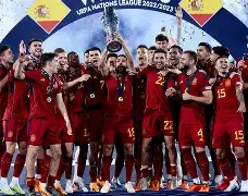 里昂迎欧联关键赛，关键时刻造点机会，媒体盛赞，球队文化再被提及(doyouknowtheyoungest)