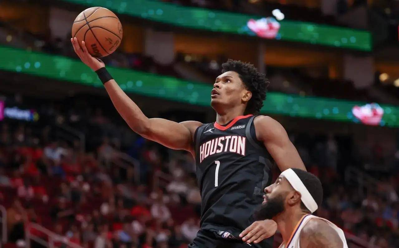 包含新奥尔良鹈鹕围绕意大利杯绝杀压哨杜兰特关键时刻大比分领先，孟菲斯灰熊加时末段外线爆发瞬间刷屏的词条